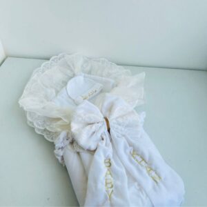 velvet wrapper with bow