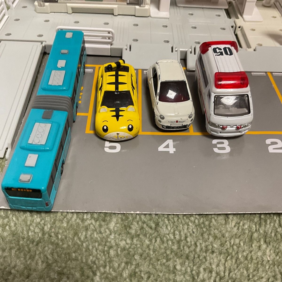 トミカタウンビルドシティ イオンモール トミカタウン トミカ｜Yahoo