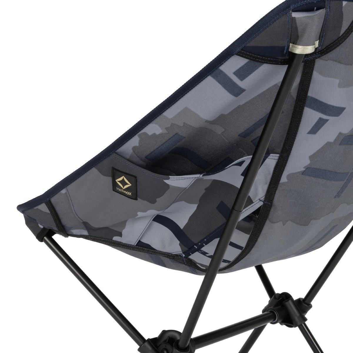 Tac.チェア / T－カモ | タクティカルサプライ | Helinox（ヘリ