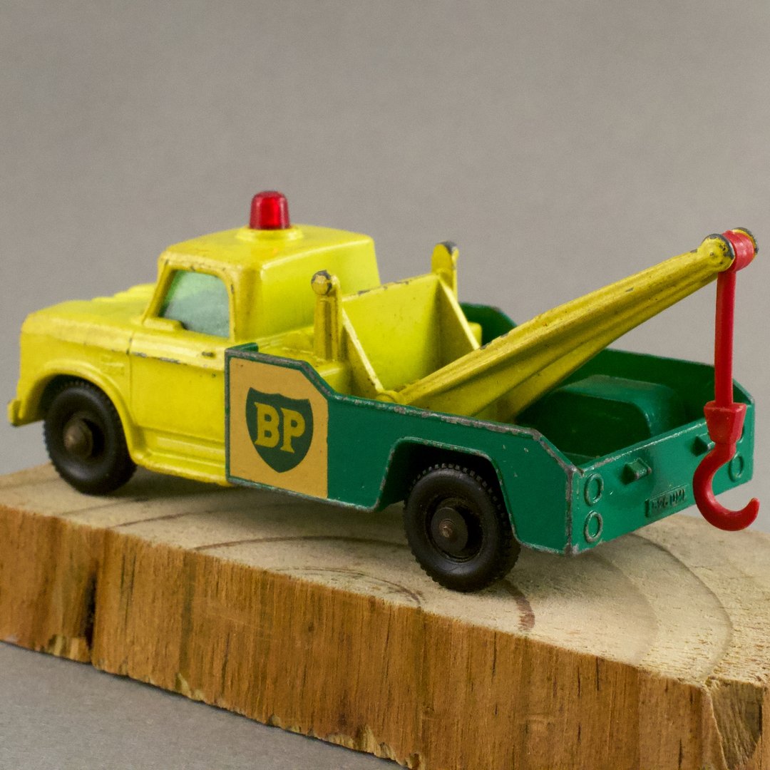 イギリス マッチボックス（matchbox） DODGE WRECK TRUCK No.13